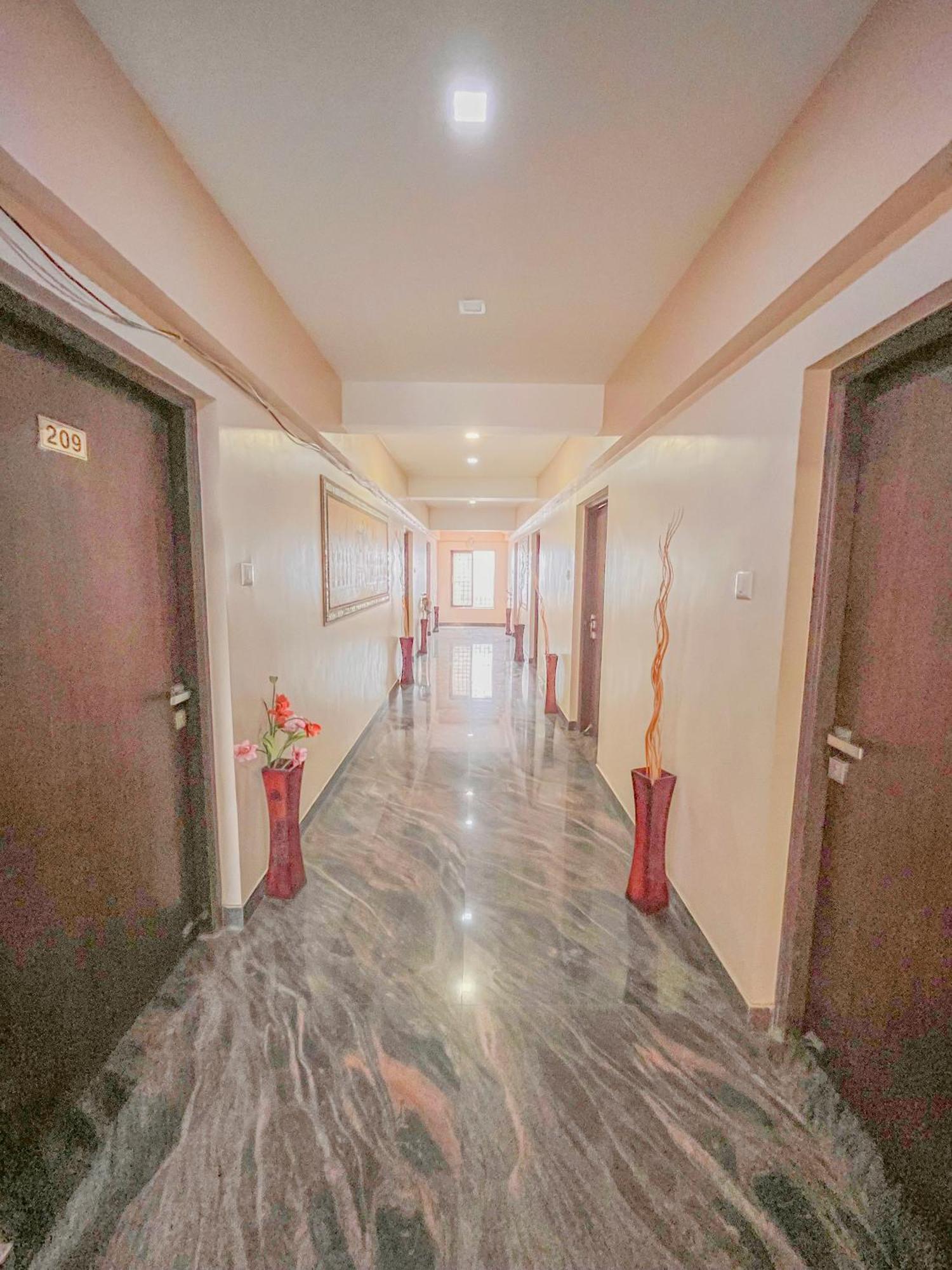 Stayguru Park View Residency Bhuj Εξωτερικό φωτογραφία