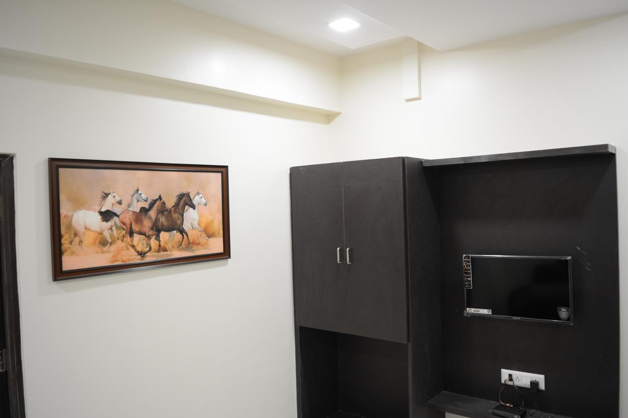 Stayguru Park View Residency Bhuj Εξωτερικό φωτογραφία